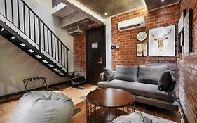 A&r Urban Hotel